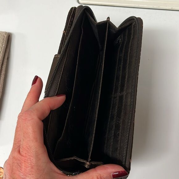 Vera Bradley Brown Quilted Wallet with Turn Lock - Picture 3 of 4